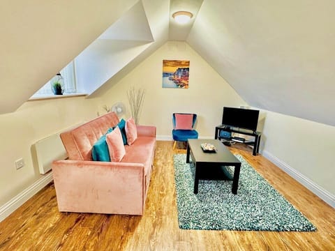 Living Room / Lounge