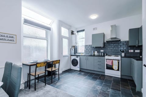 Kitchen: Bright and modern space with stylish finishes, perfect for culinary adventures!