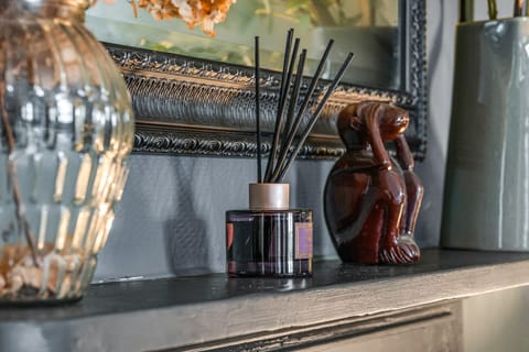 Charming Decor: Delight in stylish accents and calming scents that enhance your stay!