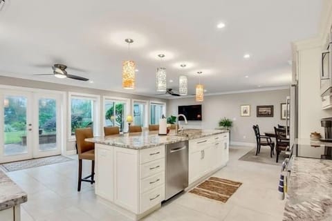 280 Kitchen Island