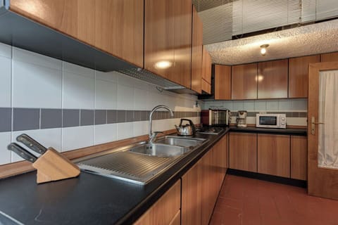 Autumn, Kitchen, Spring, Summer