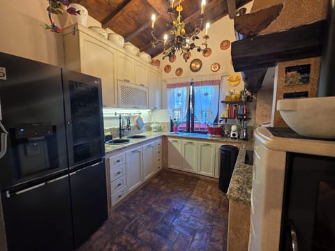 Autumn, Kitchen, Spring, Summer