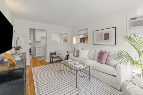 Living Room w/ Smart TV