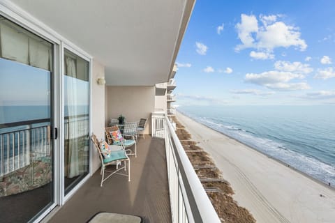 Gorgeous Balcony Views with Seating