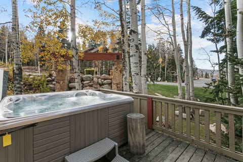 Tub, Hot Tub, Nature, Outdoors, Scenery