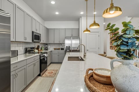 Fully equipped kitchen