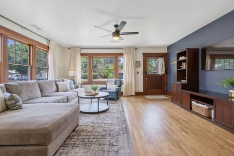 11 web or mls 713A9662