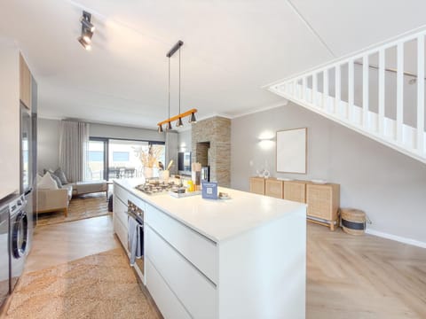 Stylish 3 Bedroom Townhouse in Secure Estate (35288)