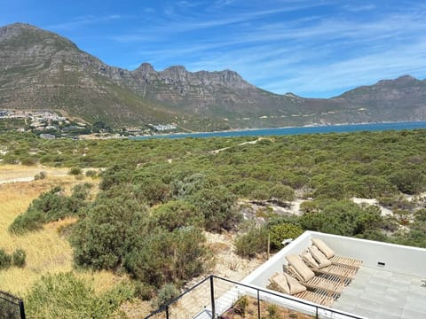 Elegant Beach House Studio in Hout Bay with Pool (35418)