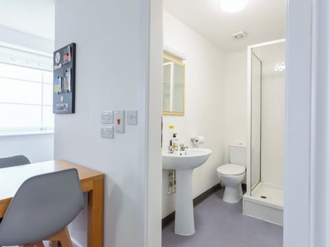Bathroom | 5M Verity - Illfracombe Retreats, Illfracombe