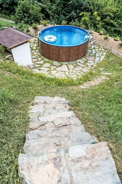 Flagstone, Garden, Backyard, Swimming Pool, Water Feature, Landscaping, Lawn, Natural Material, Yard, Wood Stain