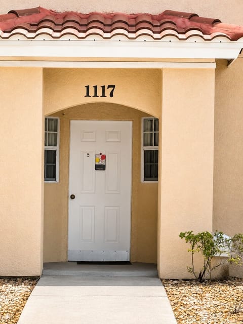 1117 PR Building