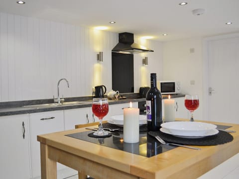Open plan living/dining room/kitchen | Clam Cottage, Amroth, nr. Saundersfoot