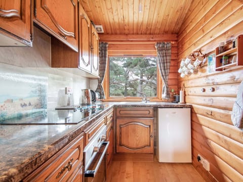 Kitchen | Lochside Log Cabin, Brora