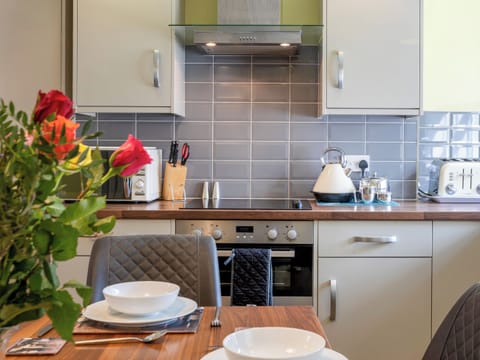 Ideal kitchen/ dining room | James’s Cottage, Keswick