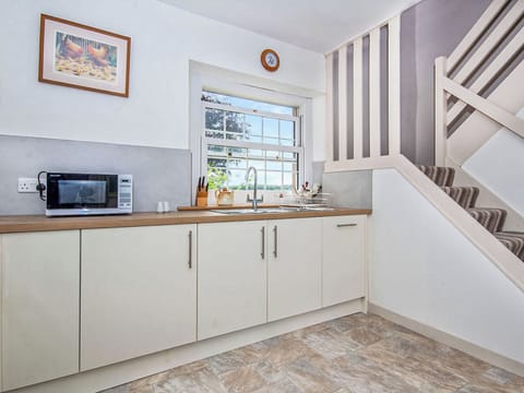 Kitchen | Meddat Farm Annex, Kildary, near Tain