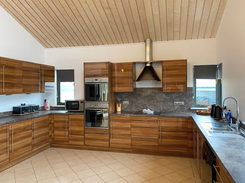 Kitchen | Ferry View, Martham