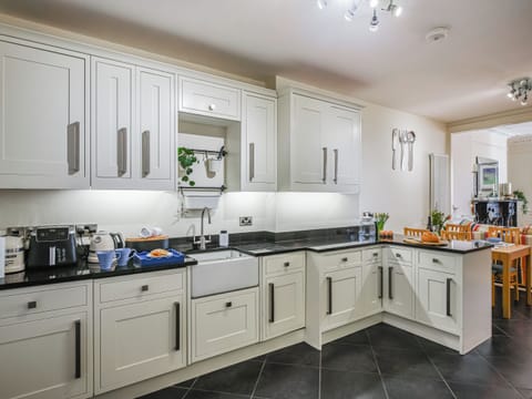 Kitchen | Westhaven Five, Aberdyfi
