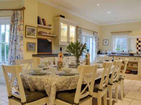 Dining Area | Grange of Berryhill - Grange Holidays, Dundee