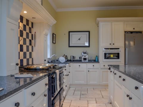 Kitchen area | Grange of Berryhill - Grange Holidays, Dundee