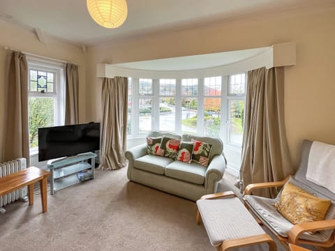 Living area | Seawinds 2A - Seawinds Retreats, Colwyn Bay