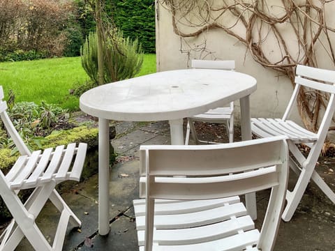 Sitting-out-area | The Old School, Ibberton, near Blandford Forum