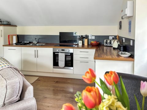 Kitchen | The Hayloft - Glanpwlldu Holidays, Boncath