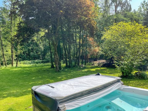 Hot tub | Lakeside, Ulverston