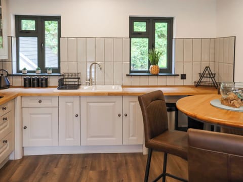 Kitchen | Marina View, Neyland, near Milford Haven