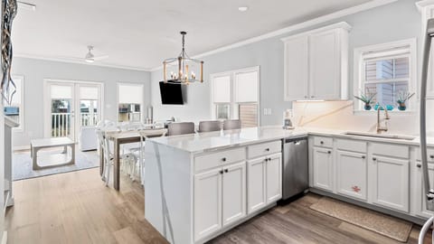 Salty Seabreeze 2nd Floor - Kitchen