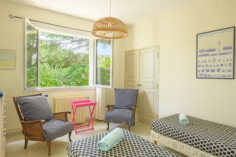 Connecting room with 2 beds on the ground floor