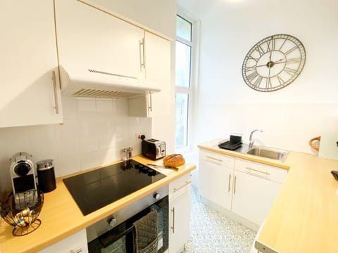 Kitchen Redcliffe Apartment A