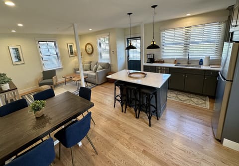 Kitchen & Dining Area