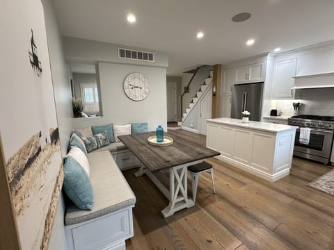 Kitchen & Dining Area