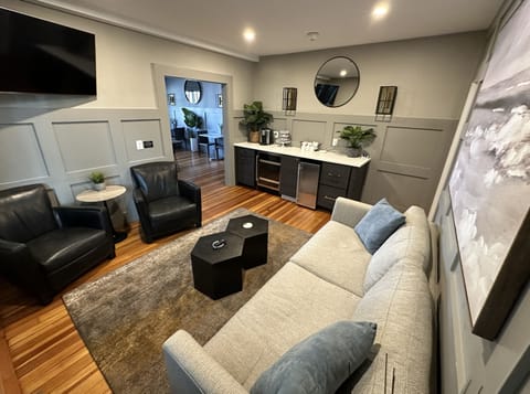 Common Area Lounge & Coffee Station