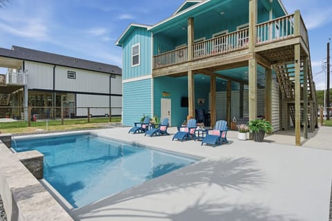 Private pool with fully fenced backyard