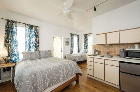 NO TWIN BED INCLUDED