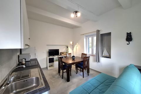 Casa Ulisse with large garden and parking Apartment in Campo nell'Elba