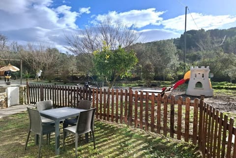 Casa Ulisse with large garden and parking Apartment in Campo nell'Elba