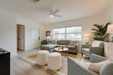 North Palm Beach Vacation Rental | 2BR | 1BA | 900 Sq Ft