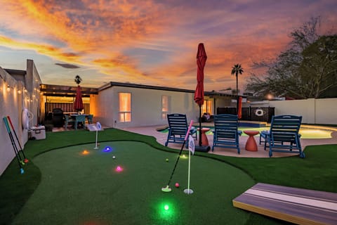 Enjoy relaxing sunsets and putting green. 