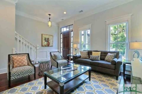 Upper Unit - Living Room