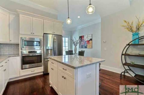 Upper Unit - Kitchen