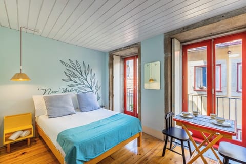 Studio with Comfortable Double-Bed and Air Conditioner