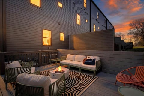 Unwind around the private firepit after a day in the city. (The Great Gatsby)