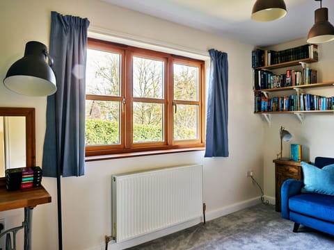 Shrub, Garden, Cottage, Shade, Landscaping, Yard, Backyard, Villa, Farmhouse, Houseplant