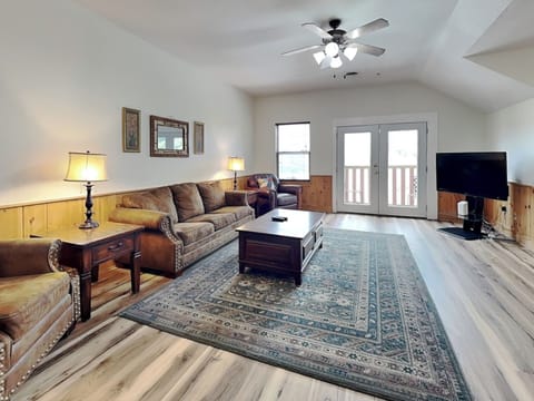 Peak View Paradise 3310 - Mountain Views & Resort Amenities!