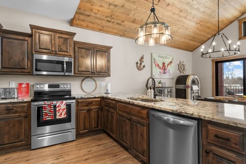 Fully stocked kitchen 