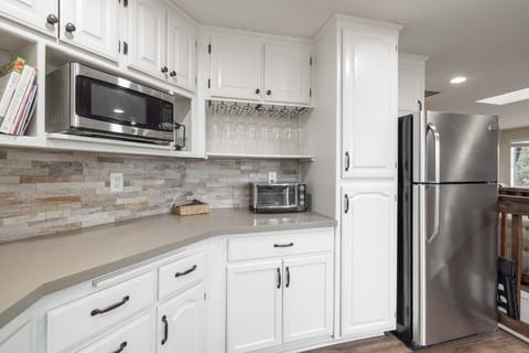 Featuring modern appliances for a comfortable stay