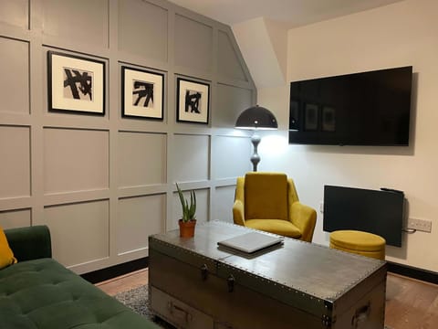 Soothing tones, controllable lighting and selected wall art to make you feel right at home 